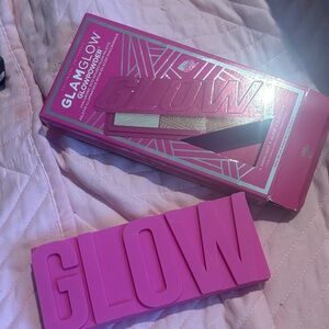 GLAMGLOW Glow Powder Palette - Pink and Gold
